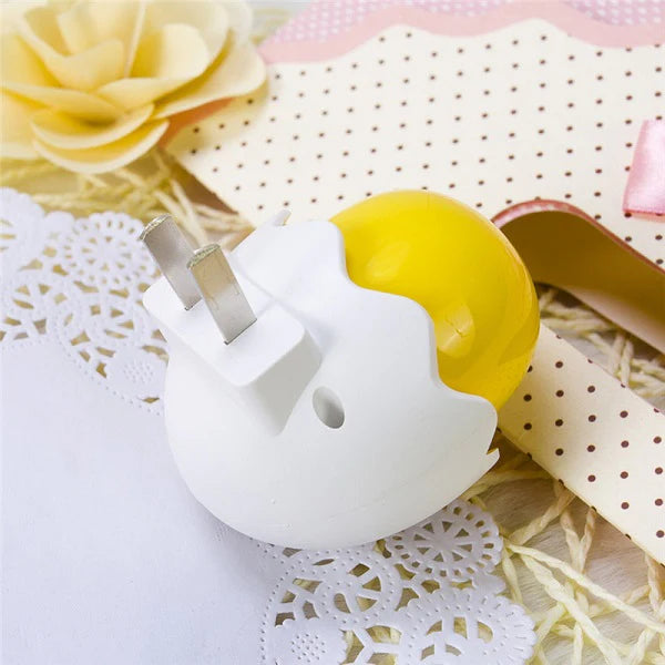 Automatic Little Yellow Duck Night Light – Plug-In LED Bedside Lamp